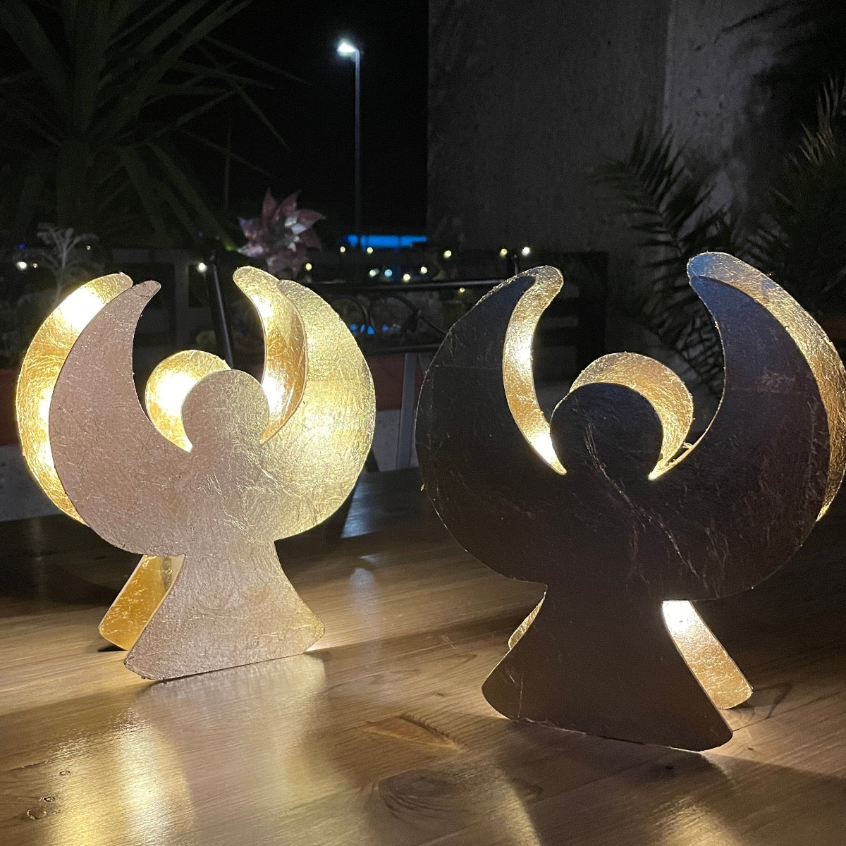 Set di 2 luci angelo di Natale Angeli decorativi fatti a mano finitura oro