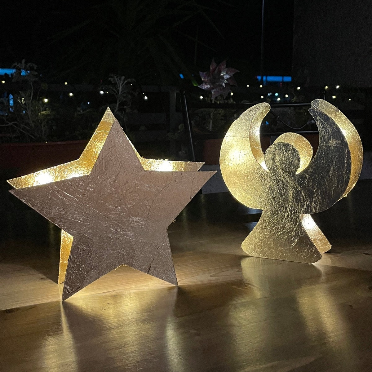 Set di 2 luci natalizie fatte a mano, stella decorativa e angelo in finitura oro